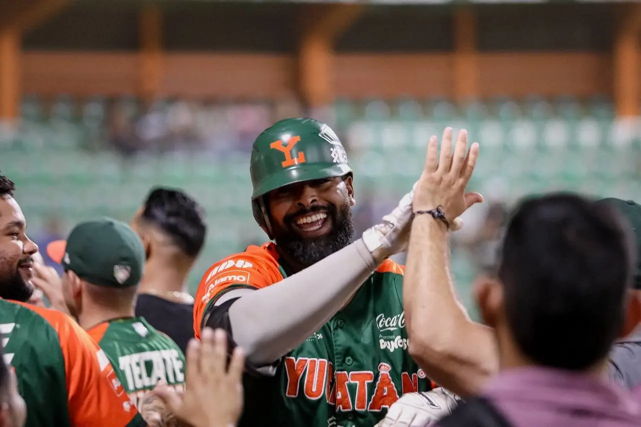 Después de 3 años, los Leones de Yucatán por fin vencieron a los Toros de Tijuana por marcador de 8-7 en el estadio Víctor Cervera Pacheco de Kanasín.- Foto de Alejandro Zapata Sosa