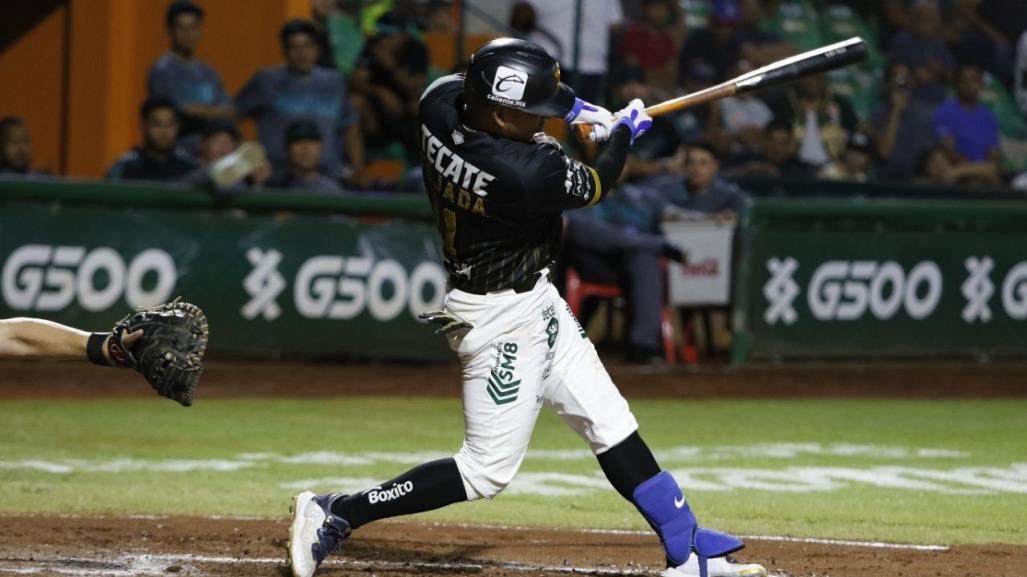 Saraperos saca el juego a Leones en extra innings