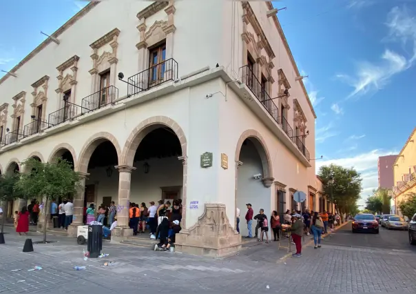 Foráneos se quedan sin votar en las casillas especiales, se acabaron las boletas