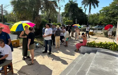 Larga fila de votantes en la casilla especial del Parque de Las Américas