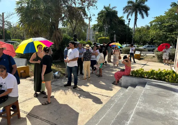 Larga fila de votantes en la casilla especial del Parque de Las Américas