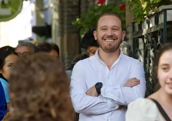 Santiago Taboada emite su voto y hace llamado a la no intervención en elecciones