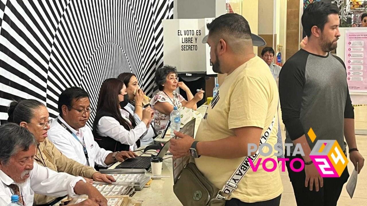 La inconformidad de quienes no alcanzaron a votar en las casillas especiales en Toluca, se hizo presente. Foto: Alberto Dzib