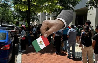 #VIDEO: Mexicanos cantan Cielito lindo antes de votar en Washington y París