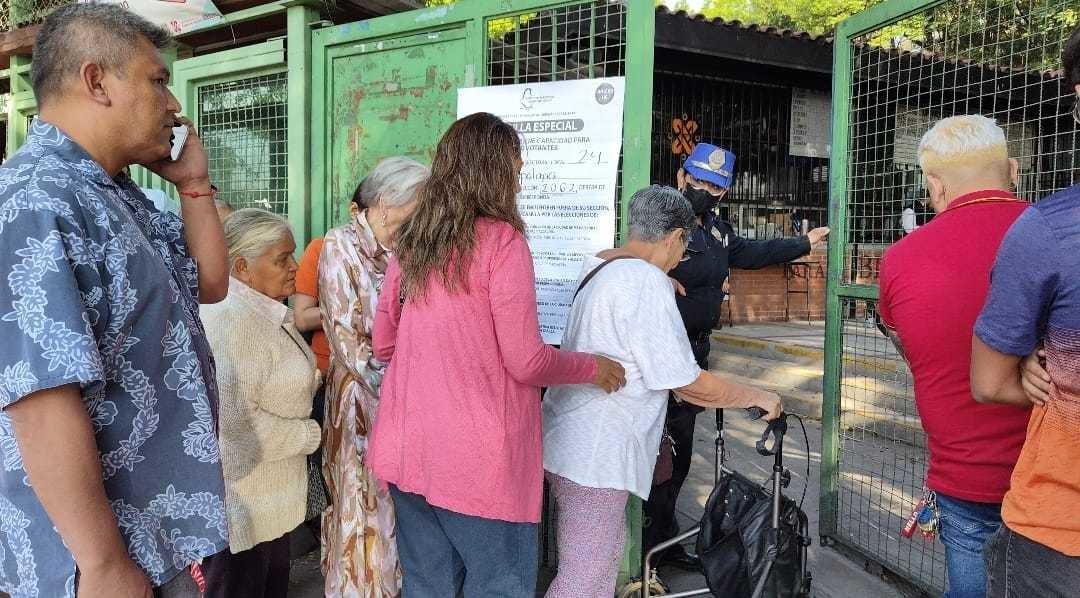 Acceso a casilla en Pilares Central de Abasto. Foto: Laura Ávila