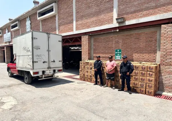 ¿Héroe o villano? Detienen a hombre con 150 cartones de cerveza clandestina