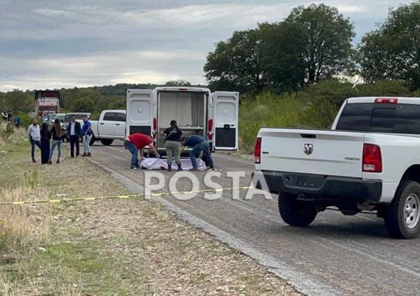 Encuentran un muerto momificado en la carretera Durango - La Flor