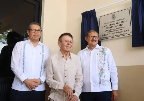 La Uady rinde homenaje a exdirector de la Prepa Uno