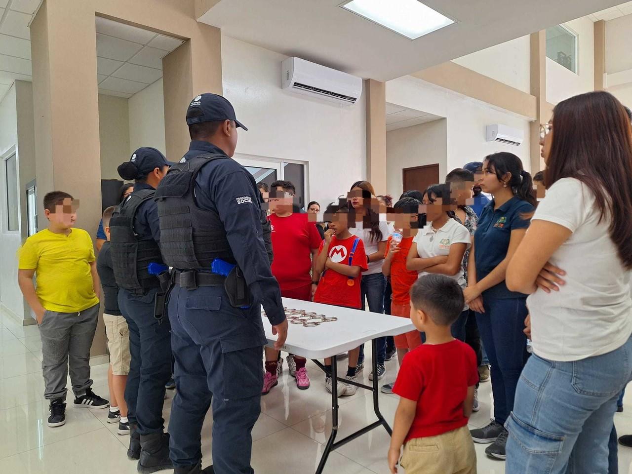 En estas actividades, los jóvenes pudieron conocer de cerca las instalaciones de C4 Pesquería. Foto: Especial.