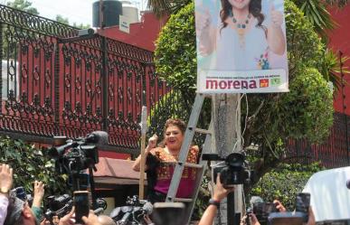 Clara Brugada limpiando la ciudad, retira propaganda política tras elecciones