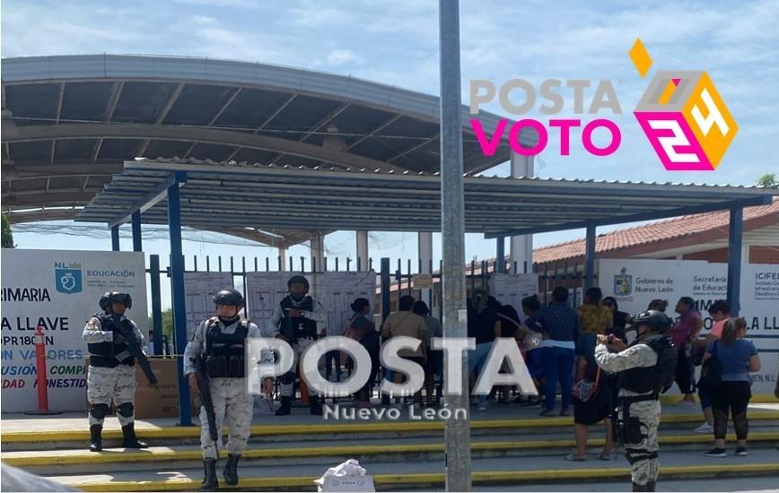 Hallan boletas electorales tiradas en una escuela primaria en El Carmen. Foto. Raymundo Elizalde