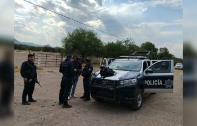 Extranjero que viaja por Durango baja a comprar comida y su camión lo abandona