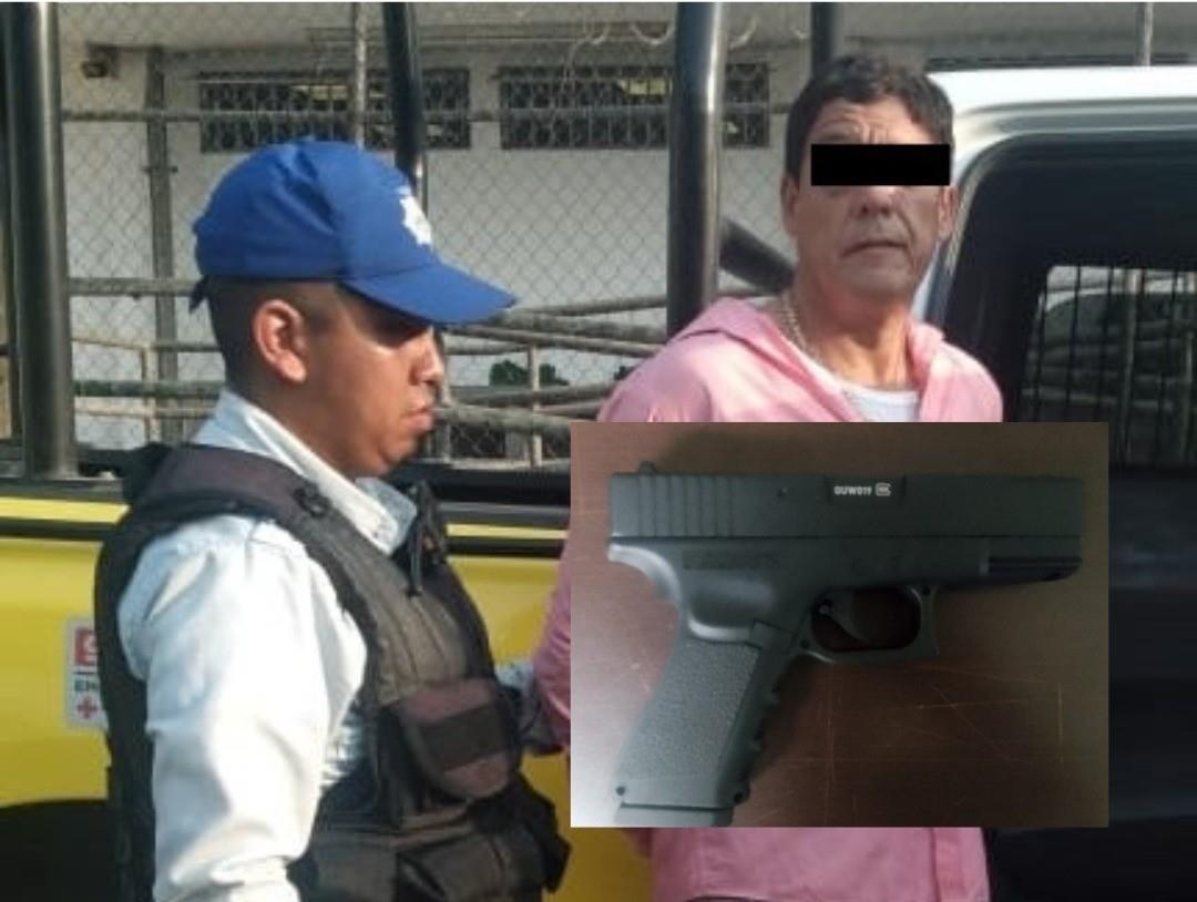 Eduardo R de 56 años detenido tras haber amenazado al Valet Parking. Foto: Policía de Monterrey.