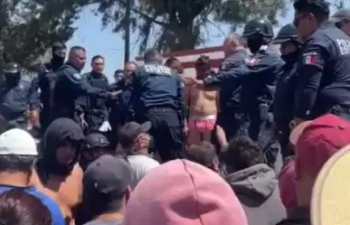 Desnudan y golpean a tres presuntos ladrones en Hidalgo (VIDEO)