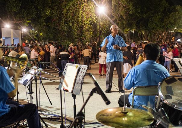 Noches Mágicas: Baile y recuerdos en el Parque de Santiago