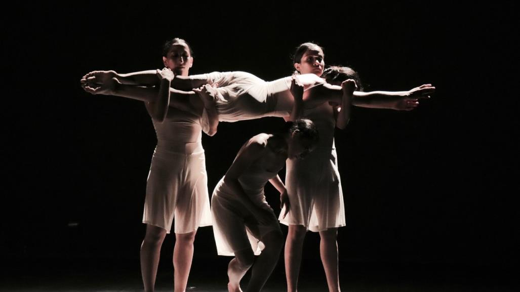 Egresa la primera generación de Danza Contemporánea de la UNAY