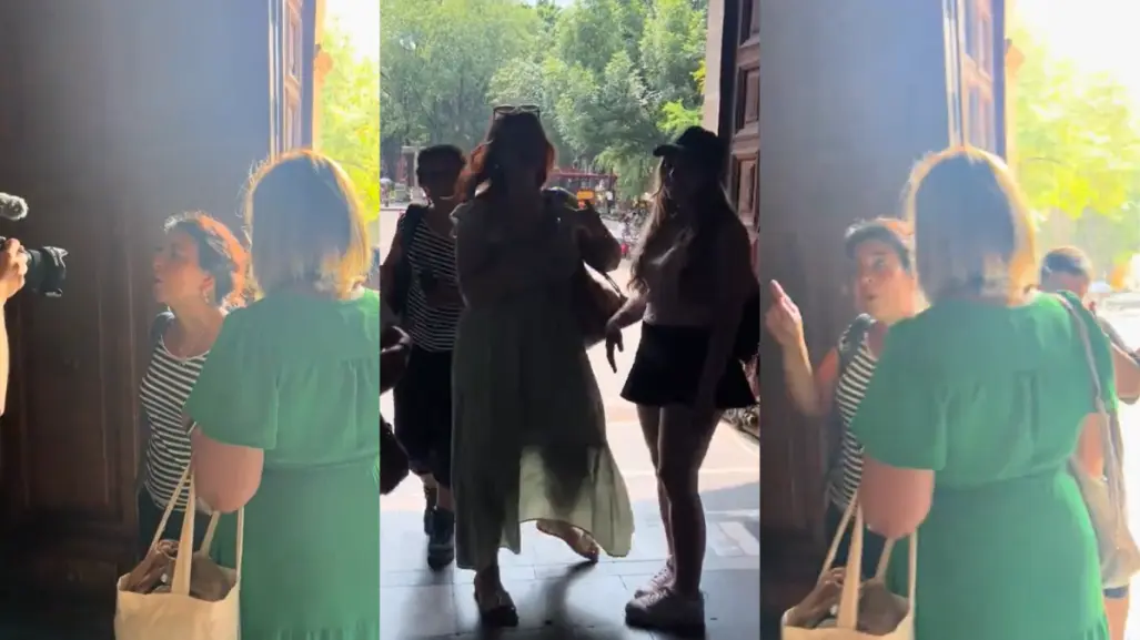 ¡Prohibido entrar con shorts! Mujer confronta a turistas en iglesia de Coyoacán