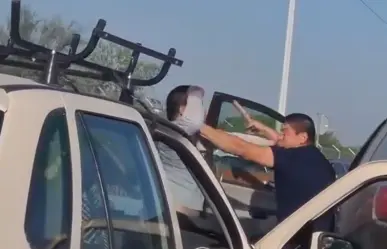 Conductores pelean en avenida Ruíz Cortines (VIDEO)
