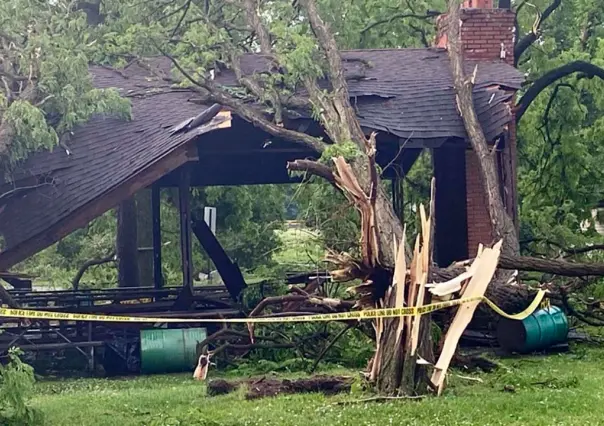 Muere niño tras azote de tornado en Michigan, Estados Unidos