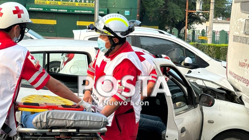 Choque múltiple deja una mujer herida en Guadalupe