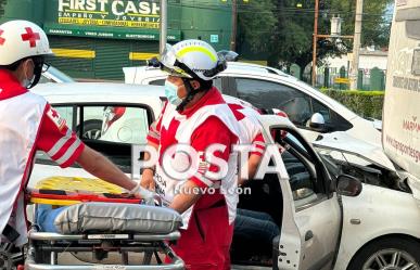 Choque múltiple deja una mujer herida en Guadalupe