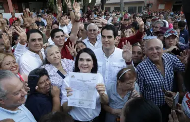 Mónica Villarreal  recibe constancia de mayoría en Tampico