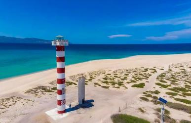 Visita la playa Punta Arena de aguas cristalinas en La Paz