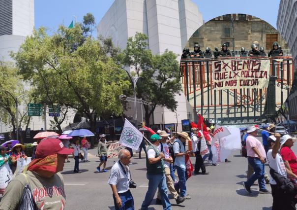 CNTE marcha a 24 días de mantenerse en plantón en el Zócalo