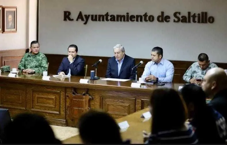 El alcalde encabezó una reunión de seguridad. (Fotografía: Gobierno de Saltillo)