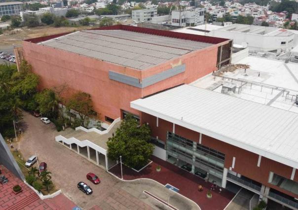 Se registra derrumbe en el Centro de Convenciones de Villahermosa