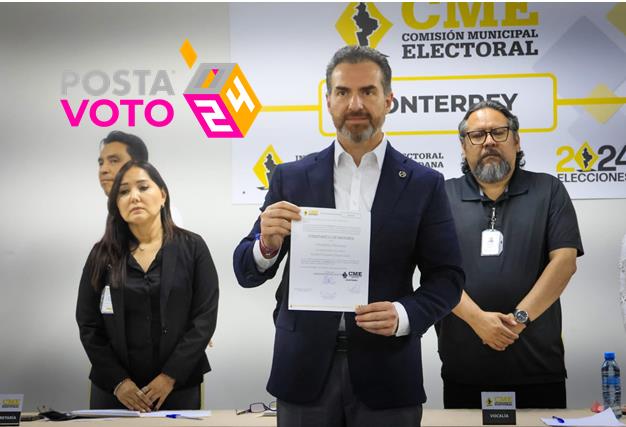 Adrián de la Garza, recibió su constancia como alcalde electo de Monterrey. Foto. Adrián de la Garza