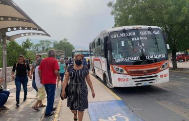 Esperan el micro hasta por 1 hora bajo el sol pese al calor