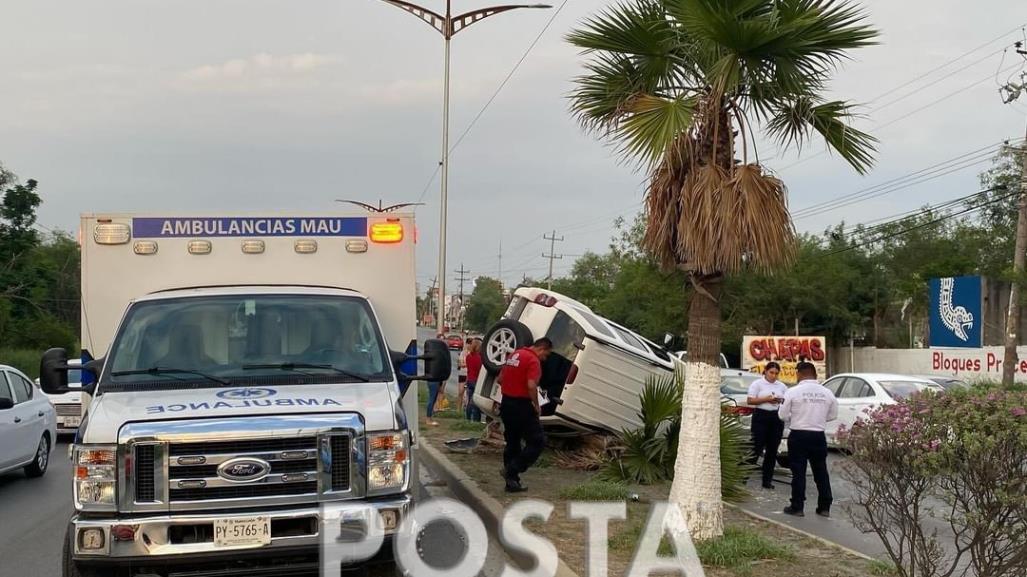 Volcadura deja dos lesionados en Juárez