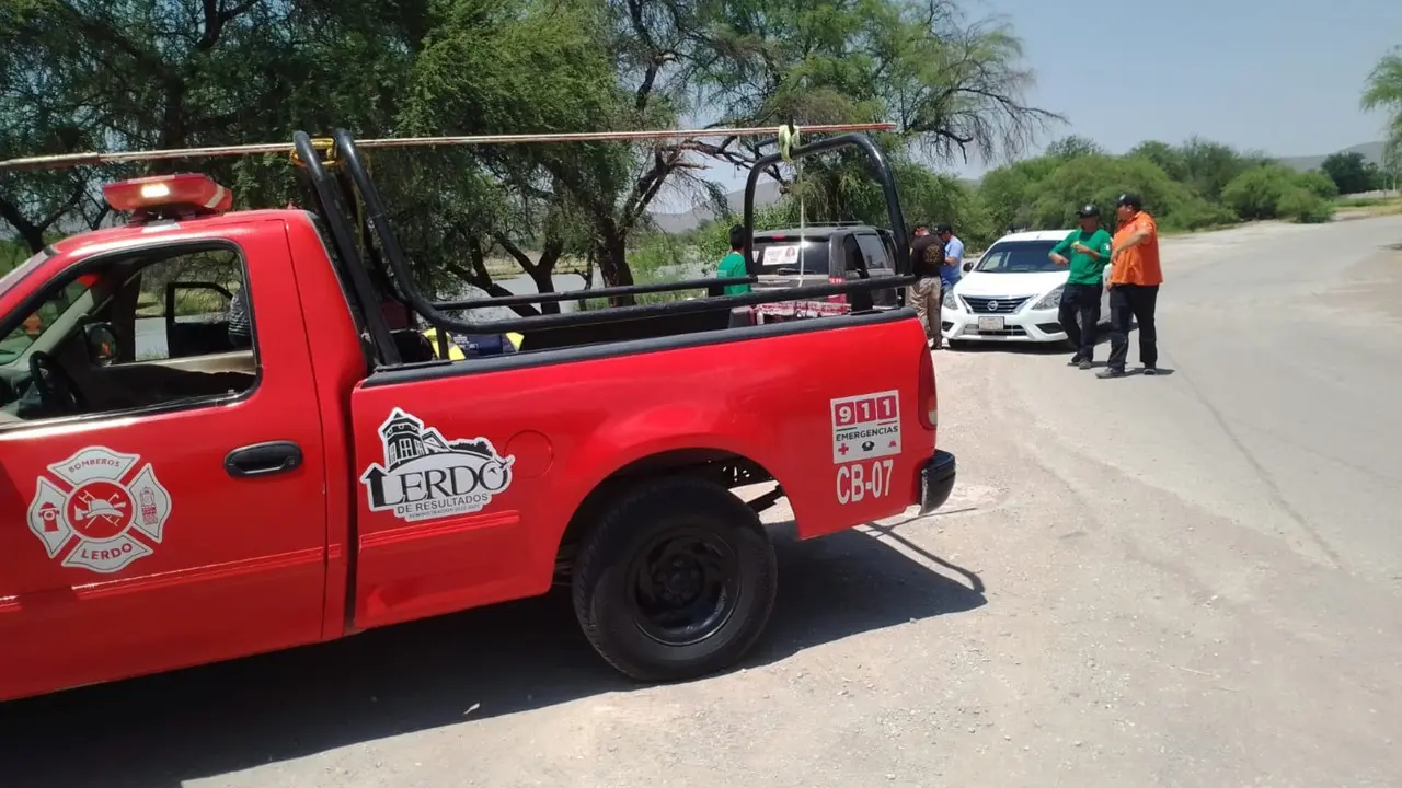 Sigue búsqueda del muchacho que salvó a su amiga y fue arrastrado por el Nazas