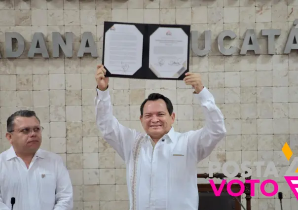 Huacho Díaz Mena: Oficial gobernador electo de Yucatán