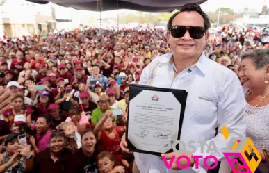 Huacho Díaz recibe acta de mayoría y validez como gobernador electo de Yucatán