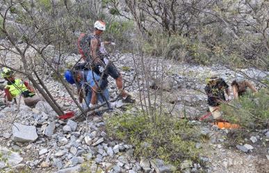 Muere joven tras caer de pico Horcones en La Huasteca