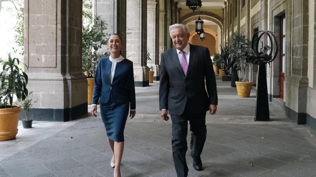 AMLO recibe a Claudia Sheinbaum en Palacio Nacional tras triunfo en elecciones