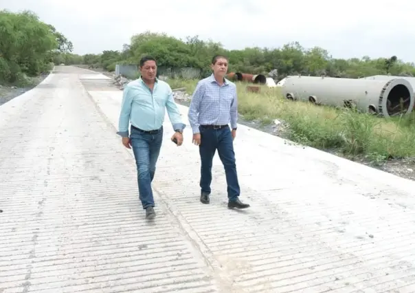 Avanzan trabajos de pavimentación en la colonia Arboledas de San Roque en Juárez