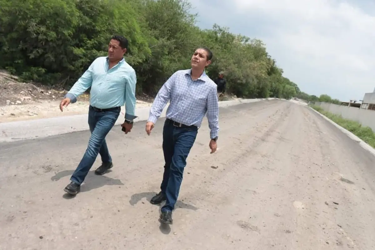 Avanzan trabajos de pavimentación en la colonia Arboledas de San Roque en Juárez