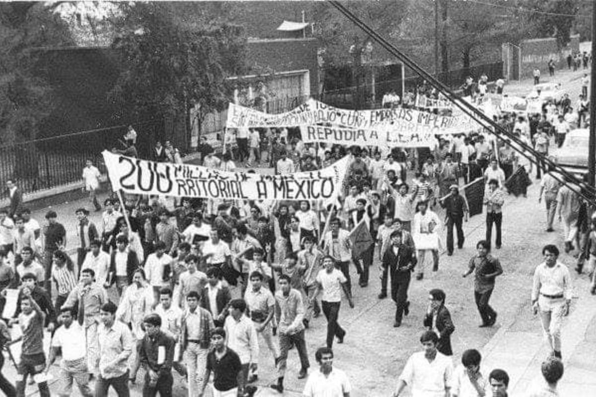 Jóvenes el 10 de junio de 1971 en el Halconazo Foto: X(Twitter) @VIM_Media