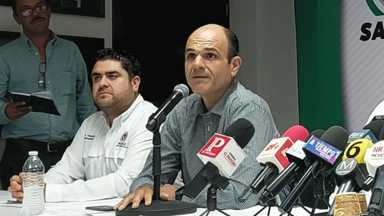 ericó Abramo Masso en rueda de prensa con medios de comunicación / Foto: Marco Juárez