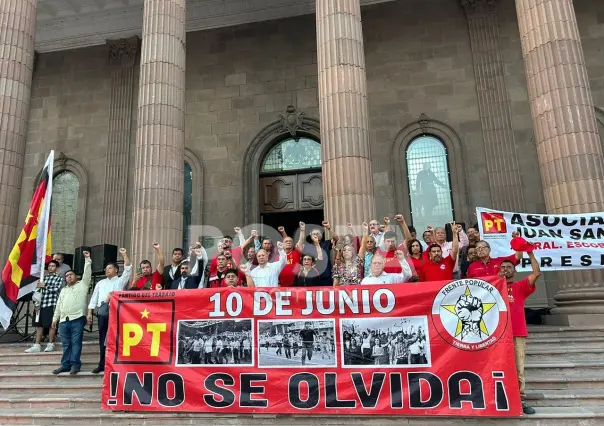 Marchan en memoria de estudiantes asesinados en 1971