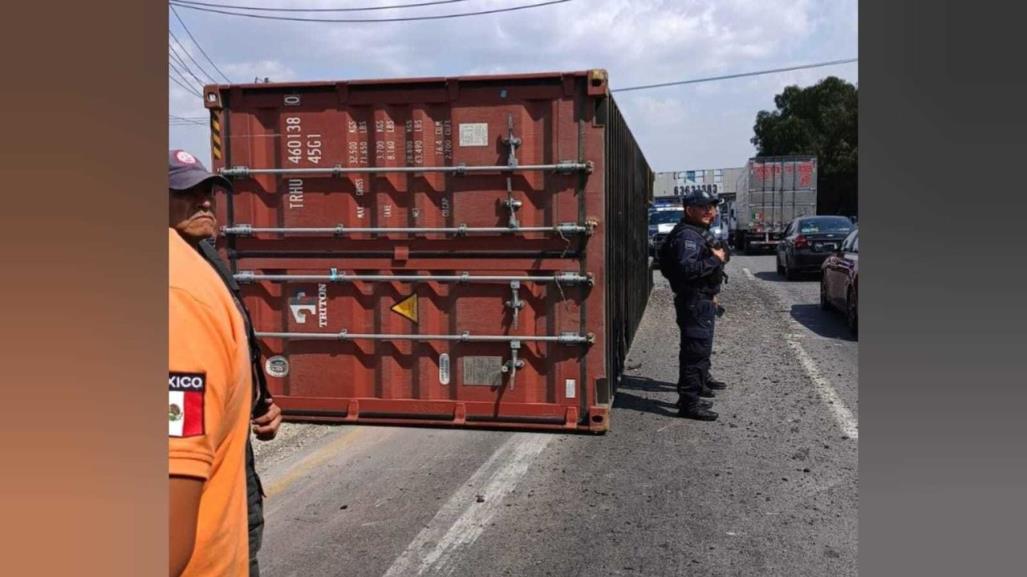 Incidente en Tlalnepantla: Cae contenedor de tráiler en la Jesús Reyes Heroles