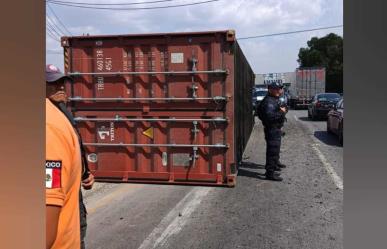 Incidente en Tlalnepantla: Cae contenedor de tráiler en la Jesús Reyes Heroles