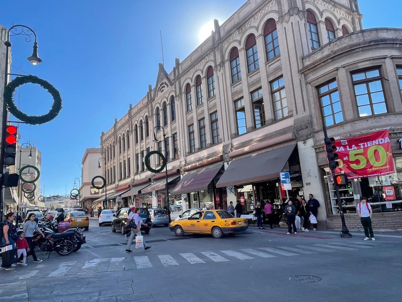 La Asociación de Comerciantes del Centro Histórico invita a la comunidad a aprovechar las ofertas. (Fotografía: Leslie Delgado)