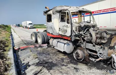 Incendio de Pipa en la Autopista La Gloria - San Fernando