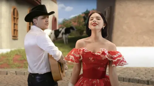 Ángela Aguilar y Christian Nodal protagonizan incómodo momento en el escenario
