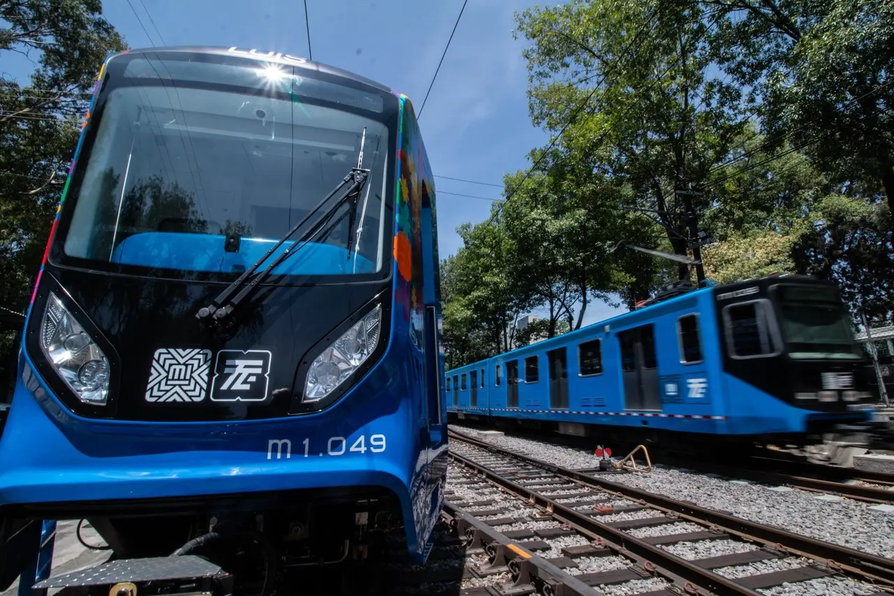 ¡De estreno en el Tren Ligero! Dan banderazo de salida a nuevas unidades