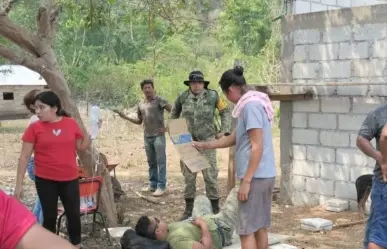 Militar se desmaya tras horas de combate a incendios en Uxpanapa